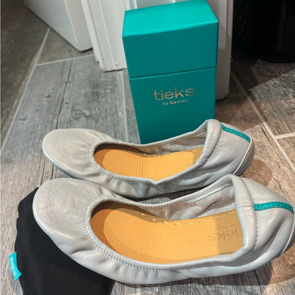 Tieks  Size 8 Cool Grey never been worn